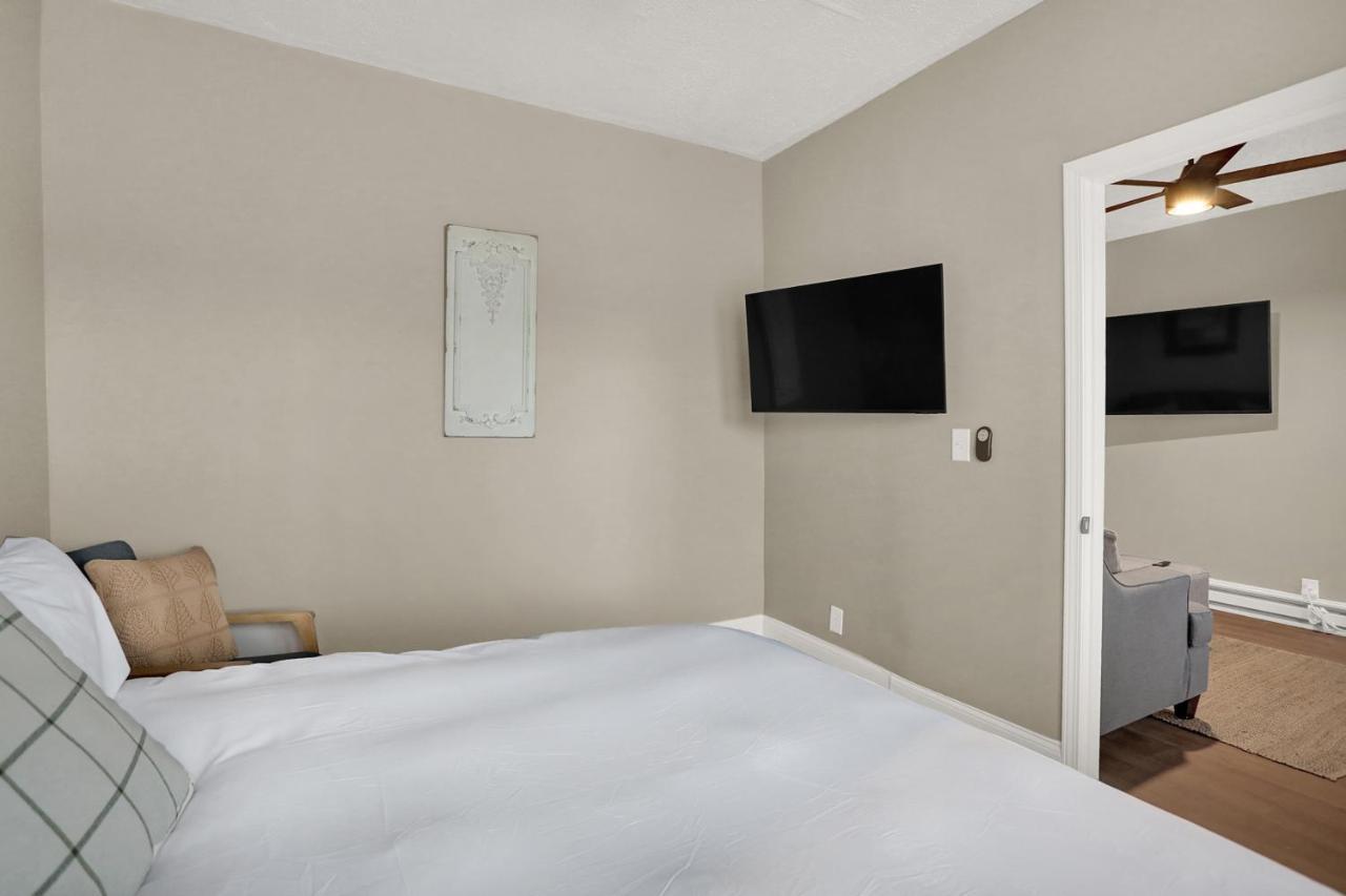 The Village Downtown West Indianapolis Extérieur photo
