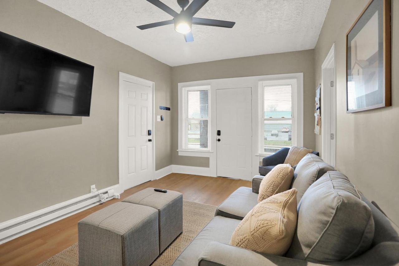 The Village Downtown West Indianapolis Extérieur photo
