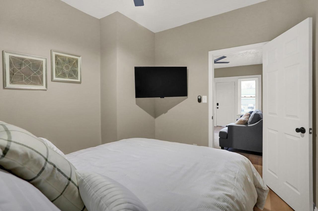 The Village Downtown West Indianapolis Extérieur photo