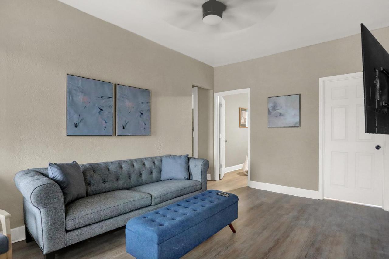 The Village Downtown West Indianapolis Extérieur photo