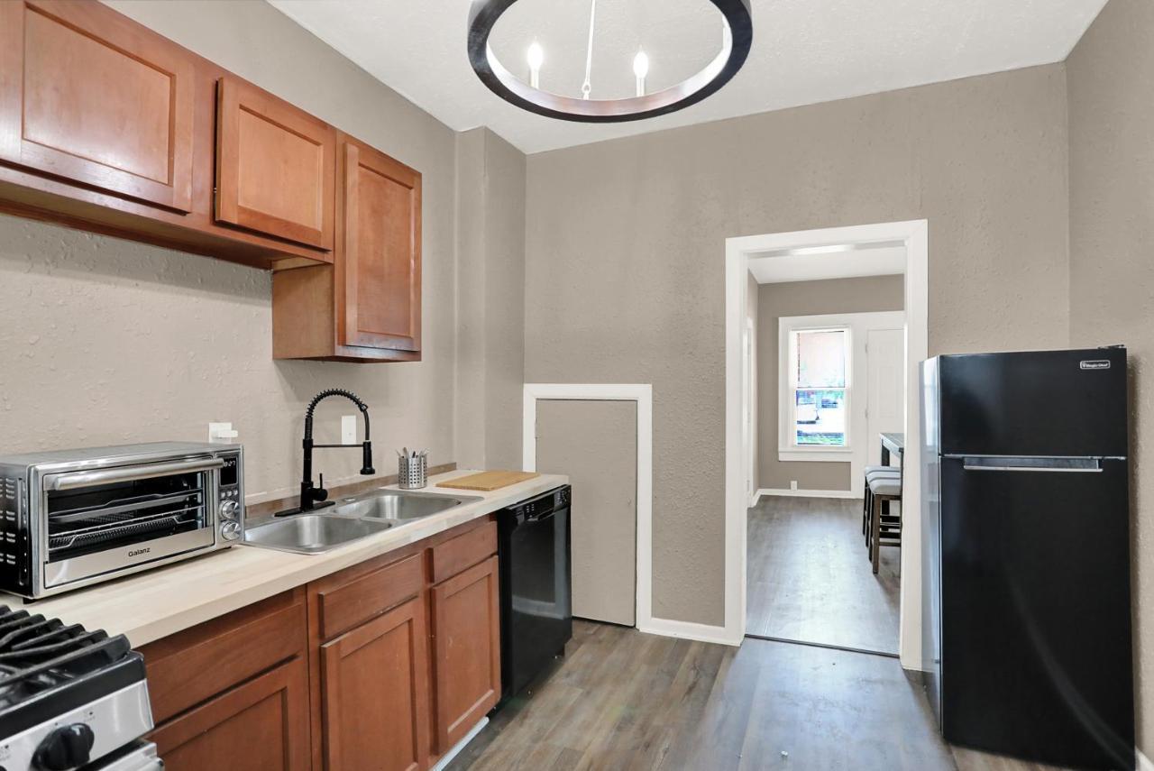 The Village Downtown West Indianapolis Extérieur photo