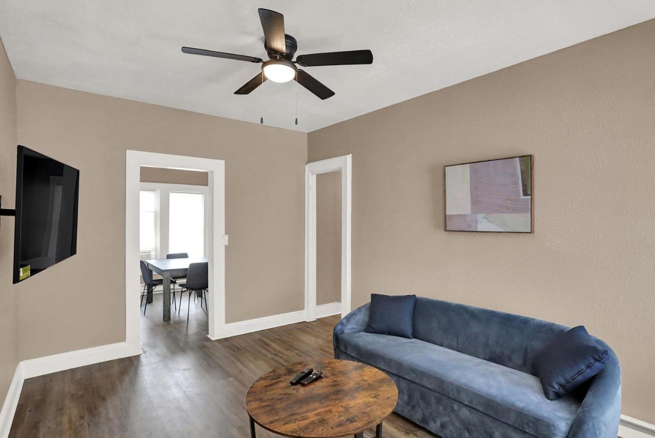 The Village Downtown West Indianapolis Extérieur photo